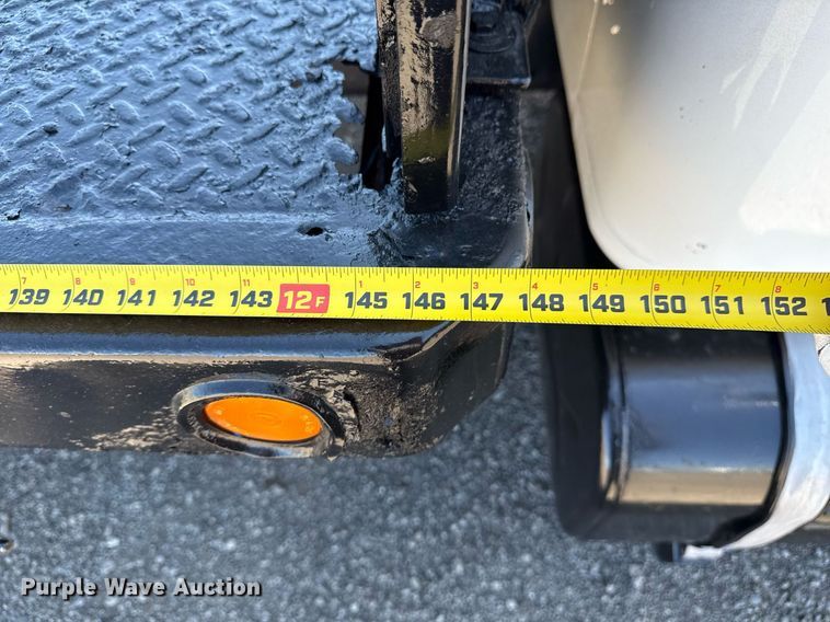 image for item EG5758 1998 International 4700 dump flatbed truck