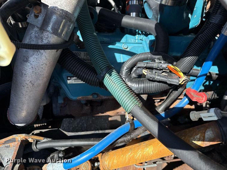 image for item EG5758 1998 International 4700 dump flatbed truck