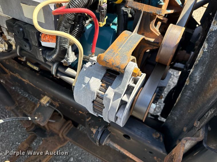 image for item EG5758 1998 International 4700 dump flatbed truck