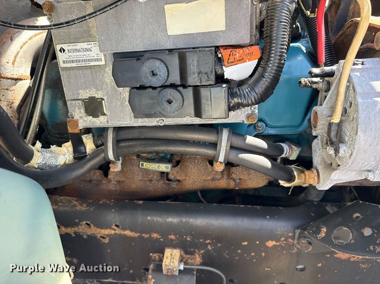 image for item EG5758 1998 International 4700 dump flatbed truck