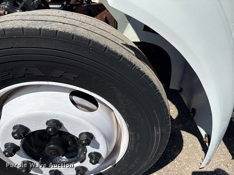 image for item EG5758 1998 International 4700 dump flatbed truck