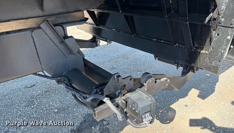 image for item EG5760 2014 Peterbilt 337 flatbed truck