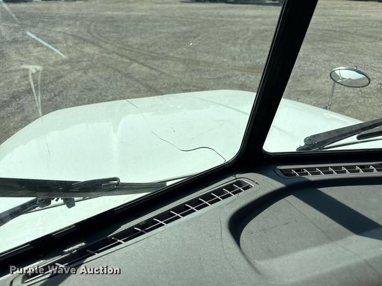 image for item EG5760 2014 Peterbilt 337 flatbed truck