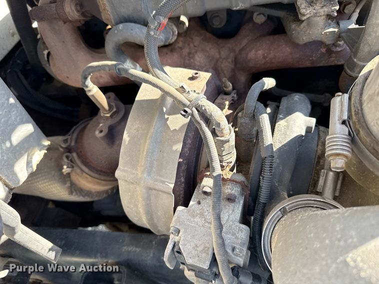 image for item EG5760 2014 Peterbilt 337 flatbed truck