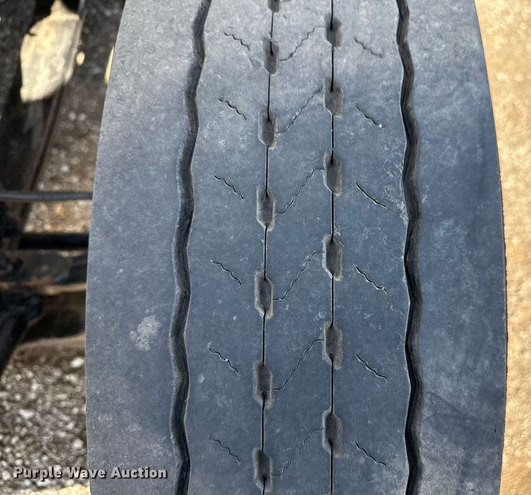 image for item EG5760 2014 Peterbilt 337 flatbed truck