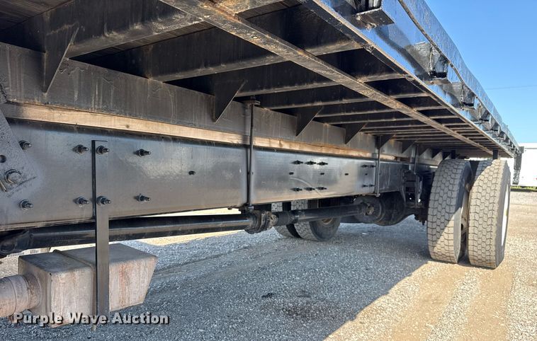 image for item EG5760 2014 Peterbilt 337 flatbed truck