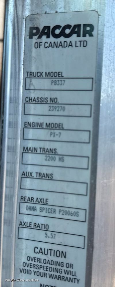 image for item EG5760 2014 Peterbilt 337 flatbed truck