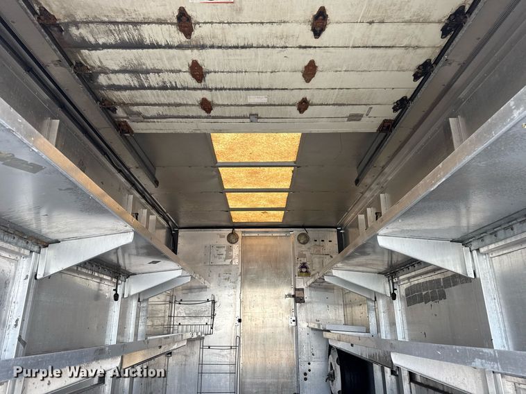 image for item EG5770 1999 Freightliner MT45 delivery truck