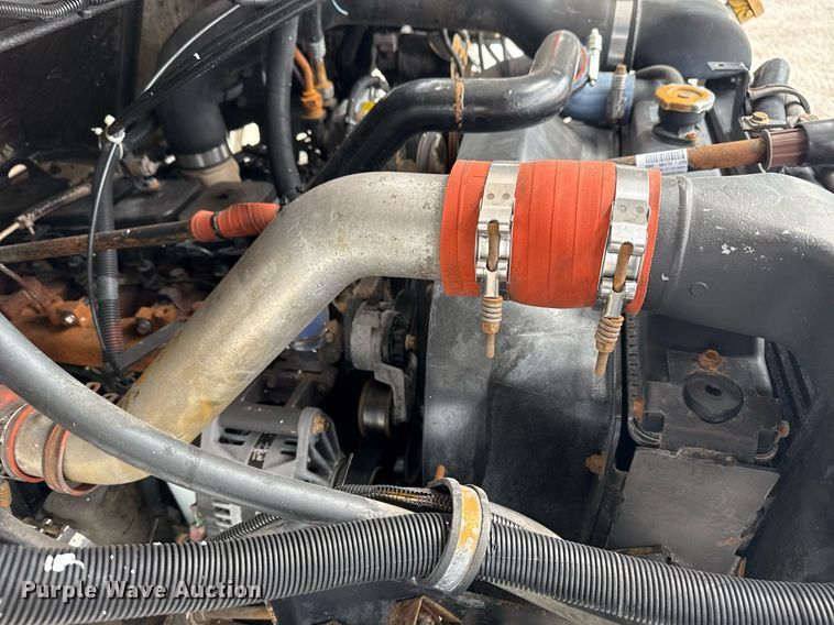 image for item EG5770 1999 Freightliner MT45 delivery truck