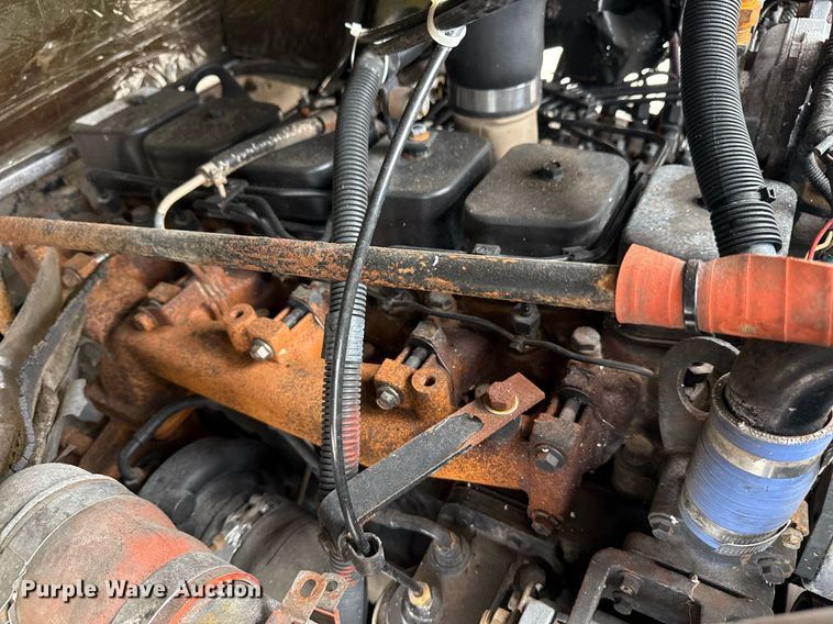 image for item EG5770 1999 Freightliner MT45 delivery truck