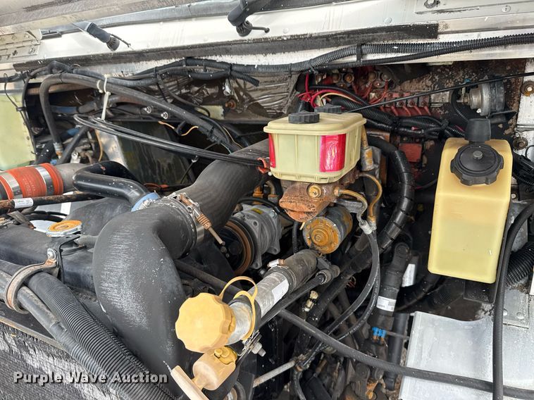 image for item EG5770 1999 Freightliner MT45 delivery truck