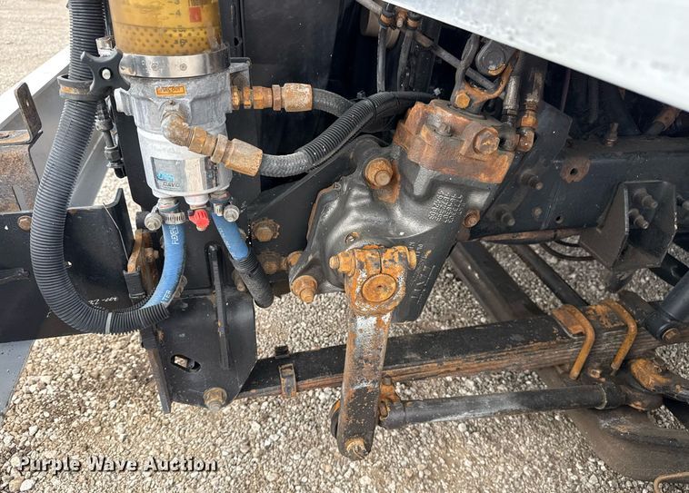 image for item EG5770 1999 Freightliner MT45 delivery truck