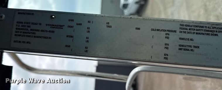 image for item EG5770 1999 Freightliner MT45 delivery truck