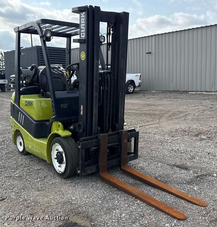 image for item EG5778 2008 Clark C25CL forklift