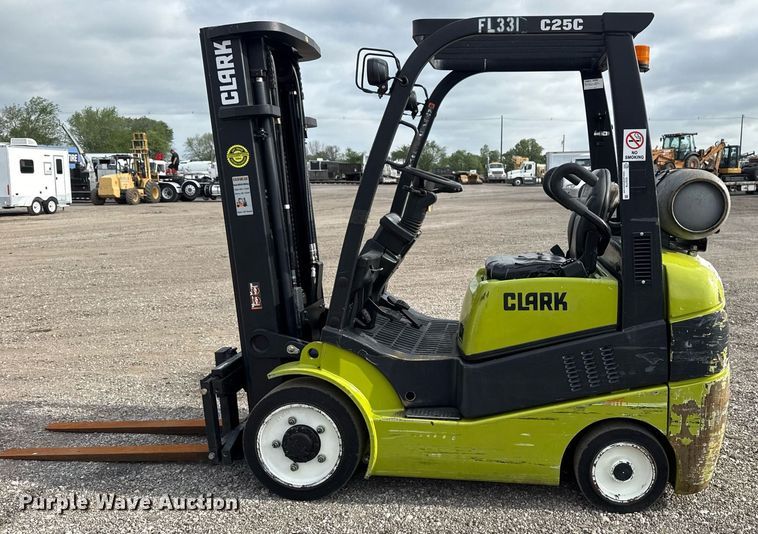 image for item EG5778 2008 Clark C25CL forklift