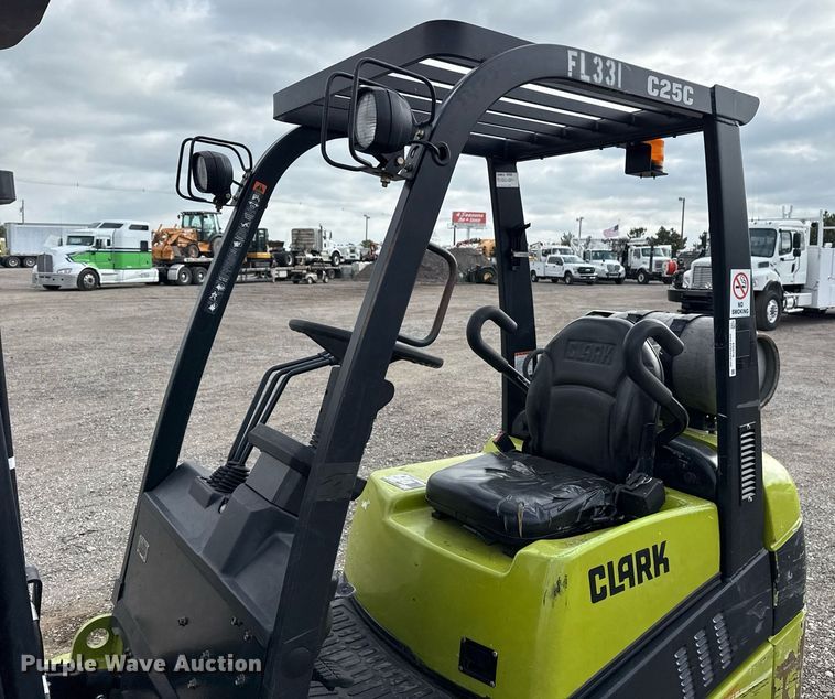 image for item EG5778 2008 Clark C25CL forklift