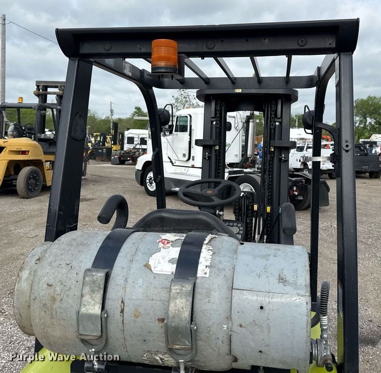 image for item EG5778 2008 Clark C25CL forklift