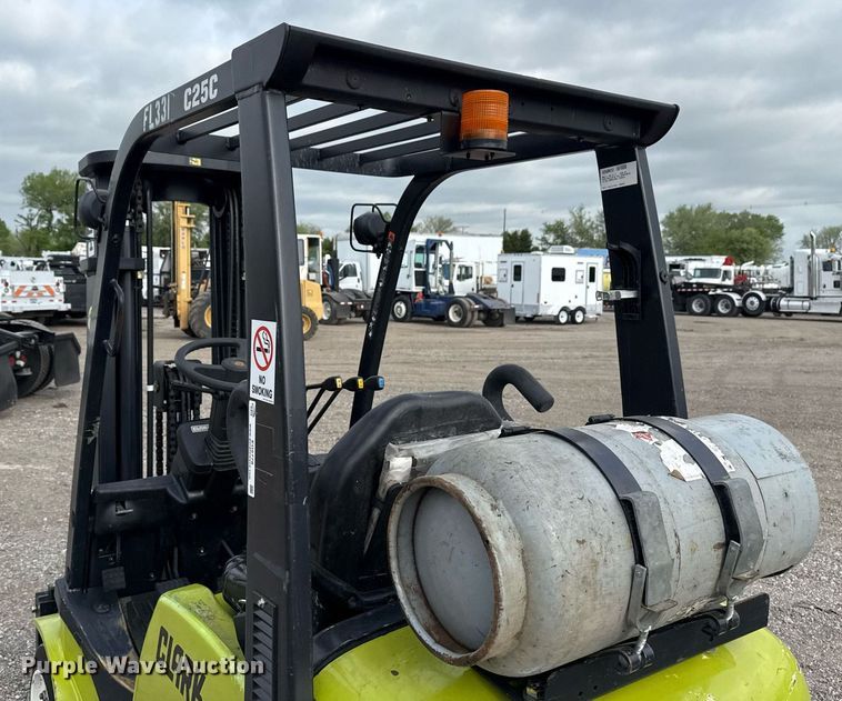 image for item EG5778 2008 Clark C25CL forklift