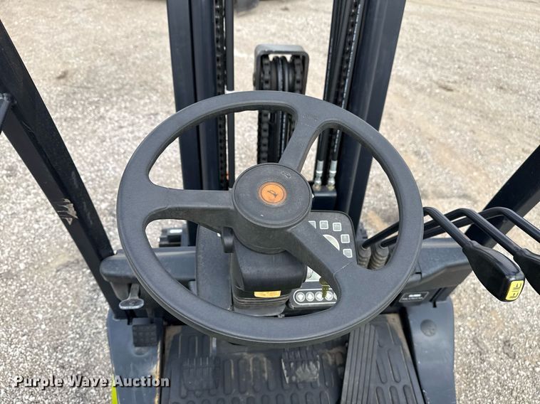 image for item EG5778 2008 Clark C25CL forklift