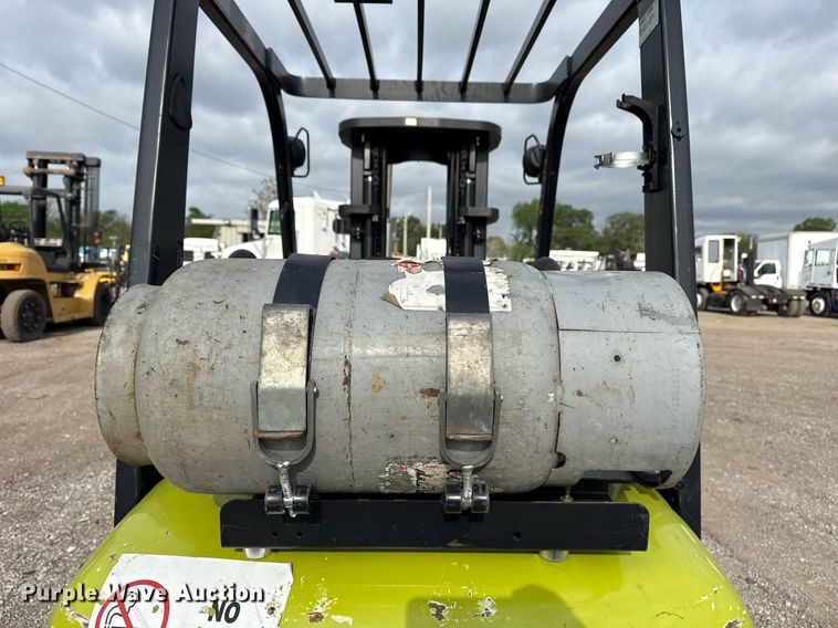 image for item EG5778 2008 Clark C25CL forklift