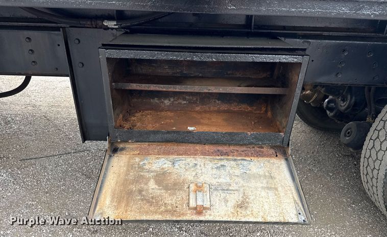 image for item EG5783 1987 International F-2574 tow truck