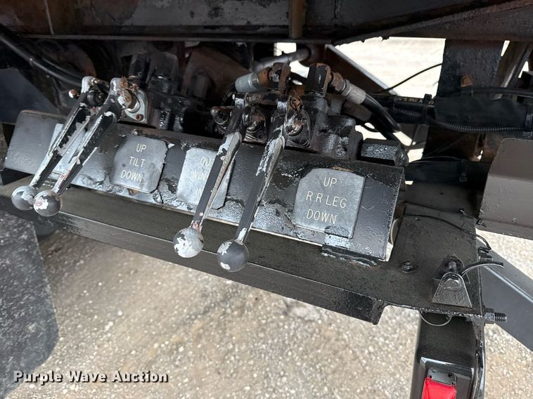 image for item EG5783 1987 International F-2574 tow truck