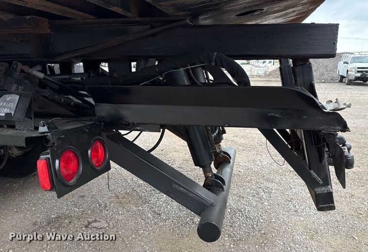 image for item EG5783 1987 International F-2574 tow truck