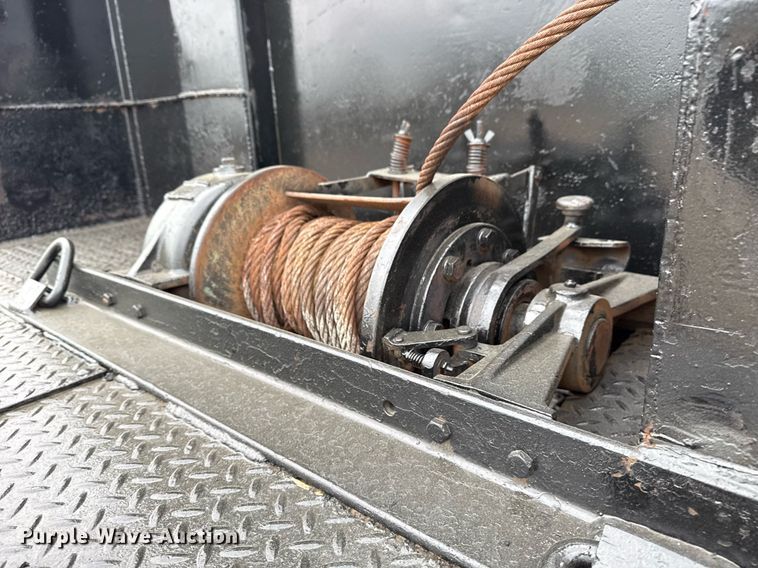 image for item EG5783 1987 International F-2574 tow truck