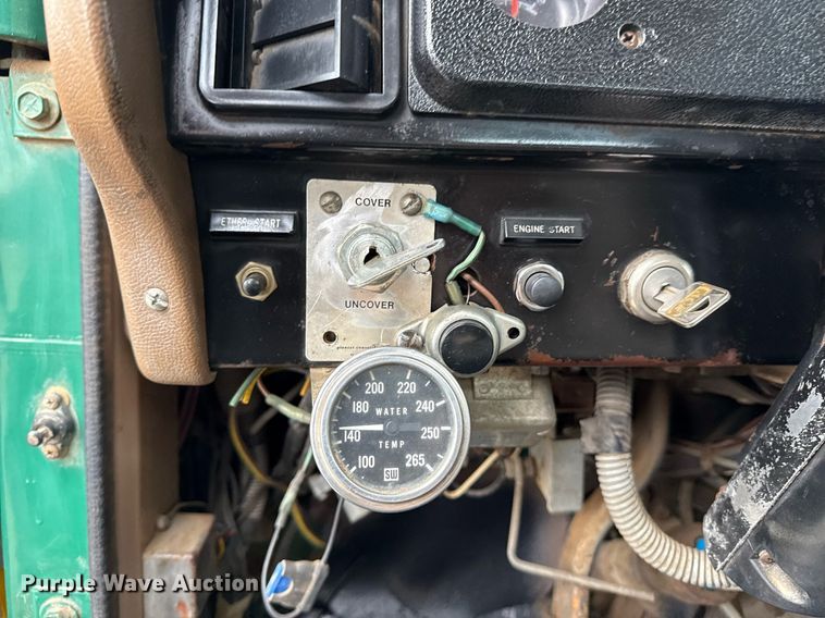 image for item EG5783 1987 International F-2574 tow truck