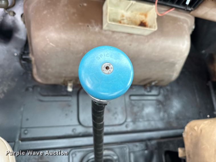 image for item EG5783 1987 International F-2574 tow truck