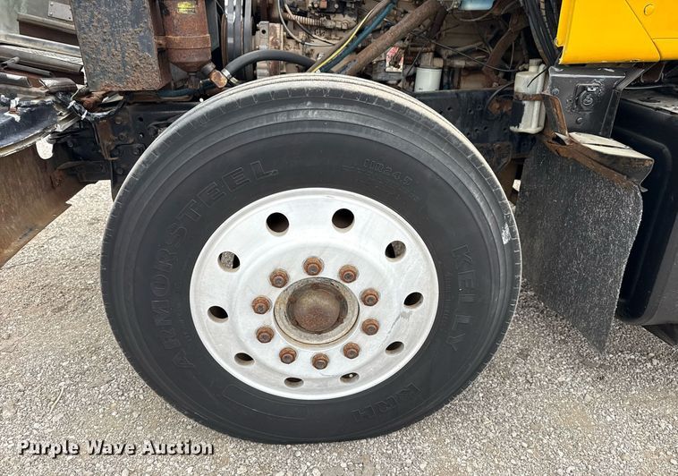 image for item EG5783 1987 International F-2574 tow truck