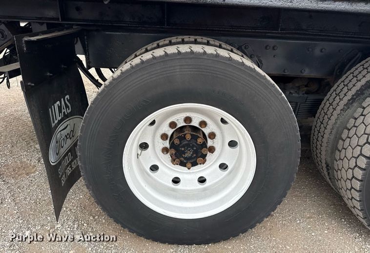 image for item EG5783 1987 International F-2574 tow truck