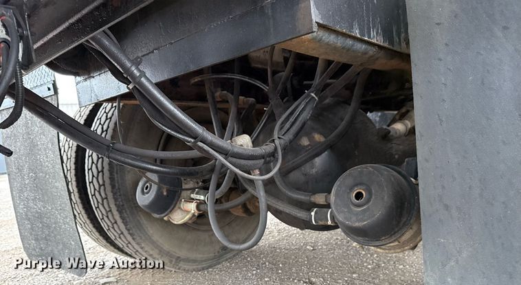 image for item EG5783 1987 International F-2574 tow truck