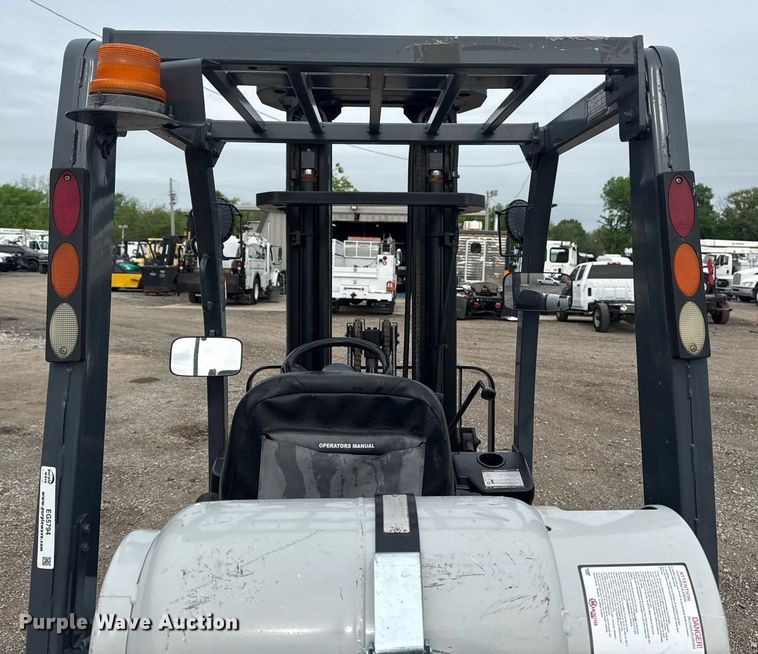 image for item EG5794 2006 Nissan 50 forklift