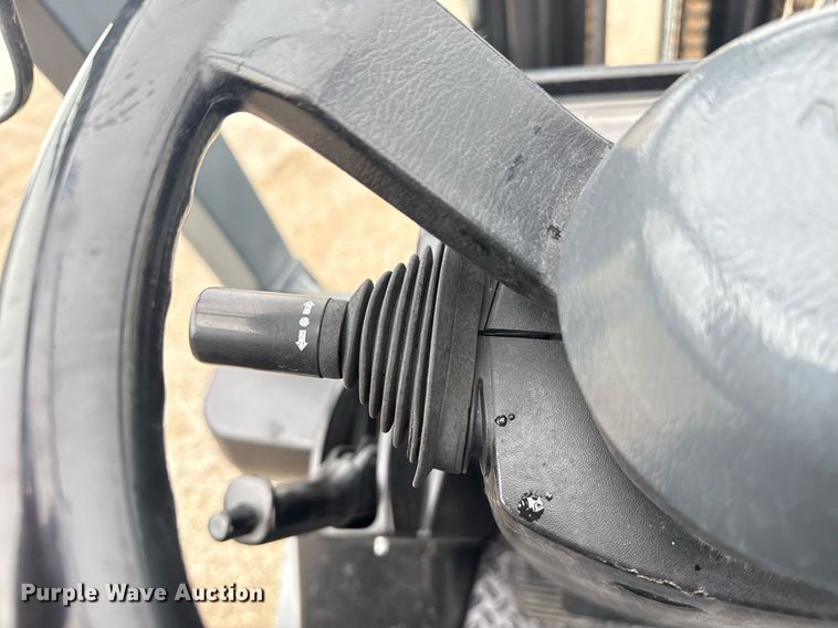 image for item EG5794 2006 Nissan 50 forklift