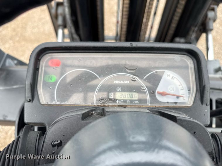 image for item EG5794 2006 Nissan 50 forklift