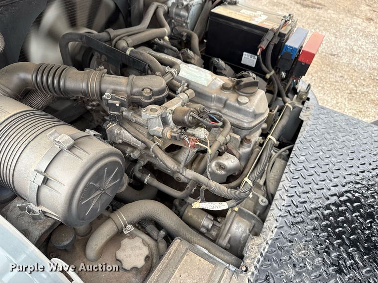 image for item EG5794 2006 Nissan 50 forklift