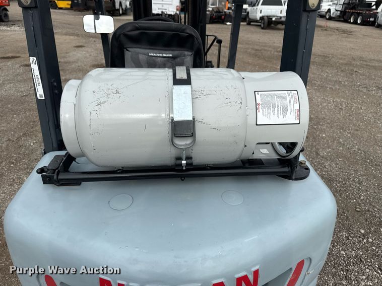 image for item EG5794 2006 Nissan 50 forklift