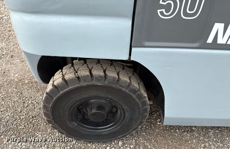 image for item EG5794 2006 Nissan 50 forklift