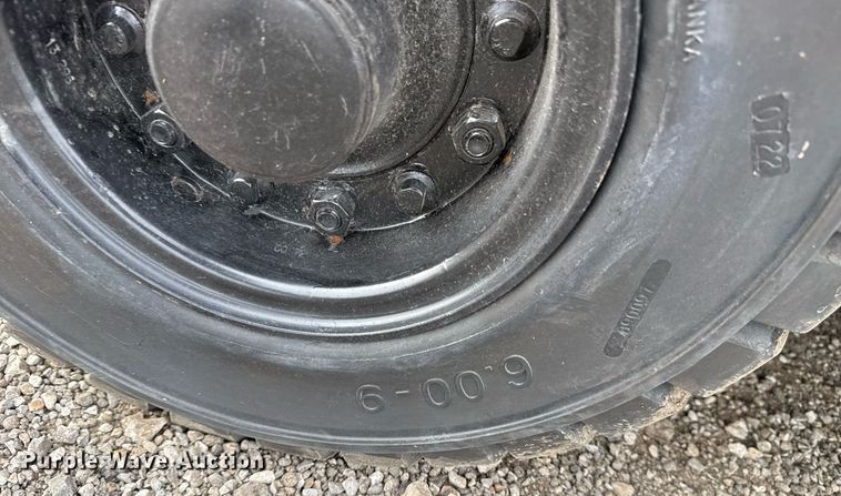 image for item EG5794 2006 Nissan 50 forklift