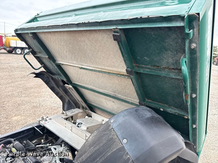 image for item EG5799 2007 Kawasaki Mule 3010 utility vehicle