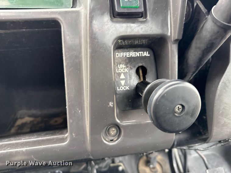 image for item EG5801 2007 Kawasaki Mule 3010 utility vehicle