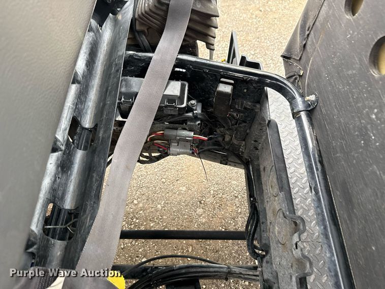 image for item EG5801 2007 Kawasaki Mule 3010 utility vehicle