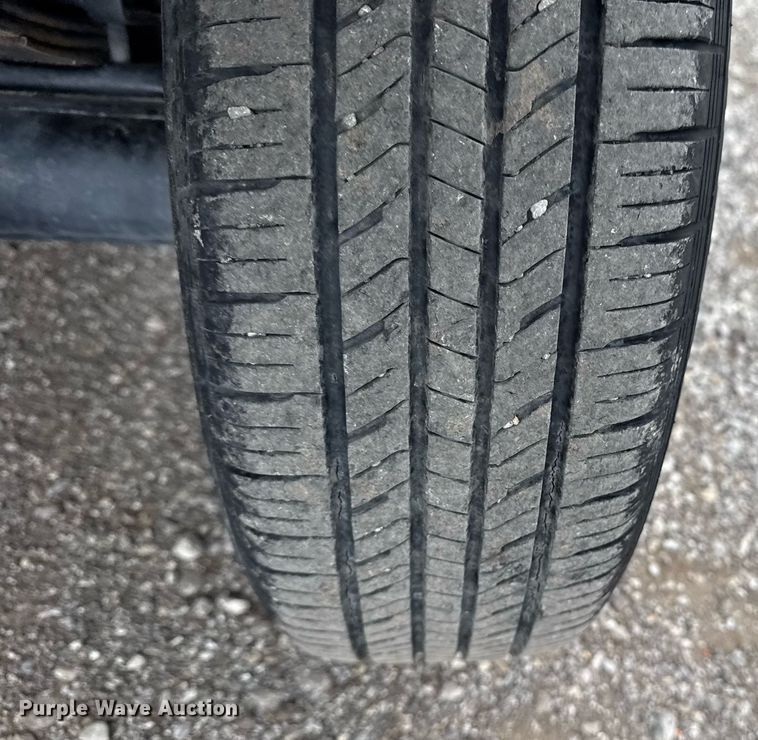 image for item EG5801 2007 Kawasaki Mule 3010 utility vehicle