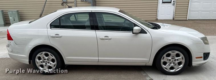 image for item EG6403 2010 Ford Fusion SE  