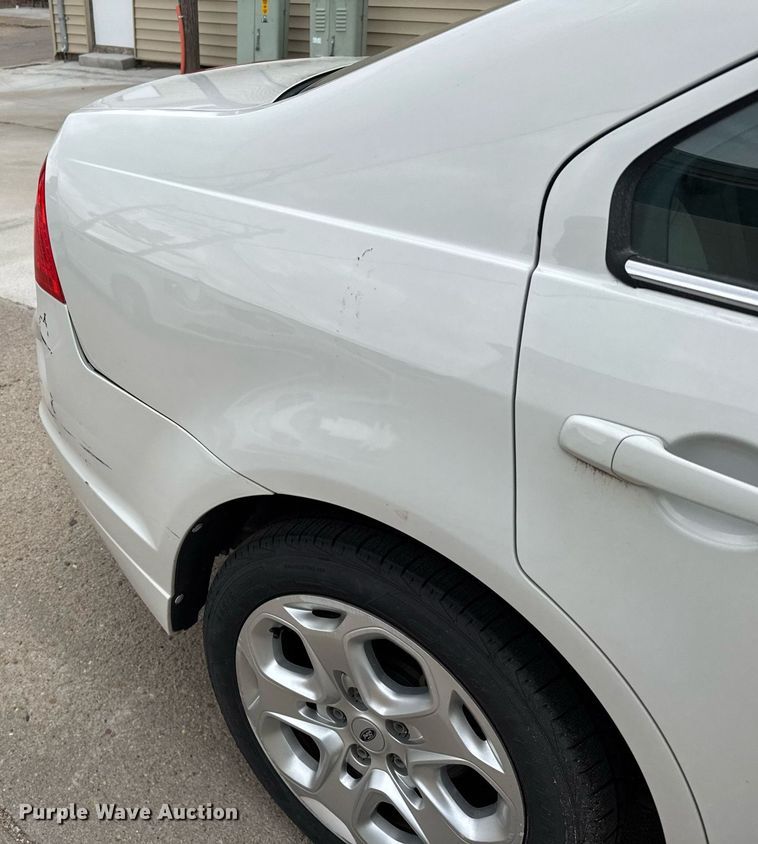 image for item EG6403 2010 Ford Fusion SE  