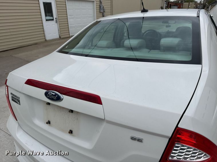image for item EG6403 2010 Ford Fusion SE  