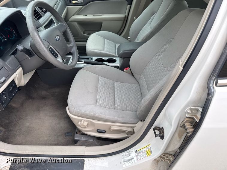 image for item EG6403 2010 Ford Fusion SE  