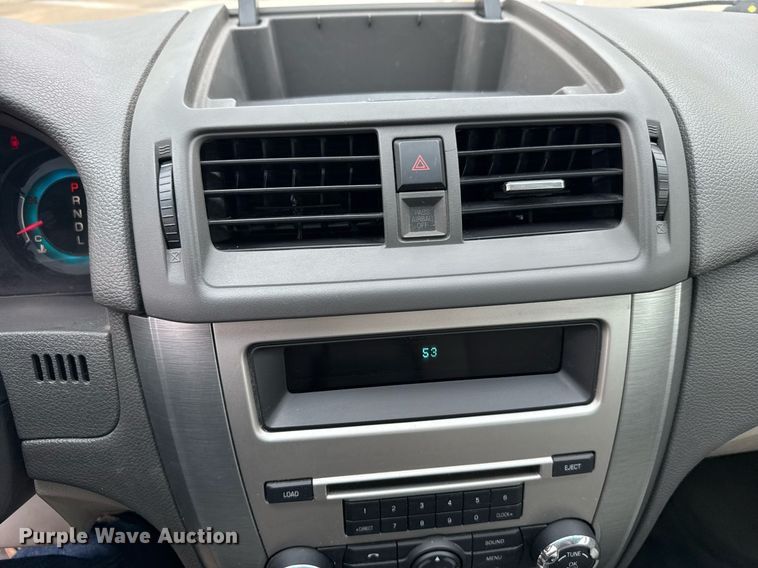 image for item EG6403 2010 Ford Fusion SE  