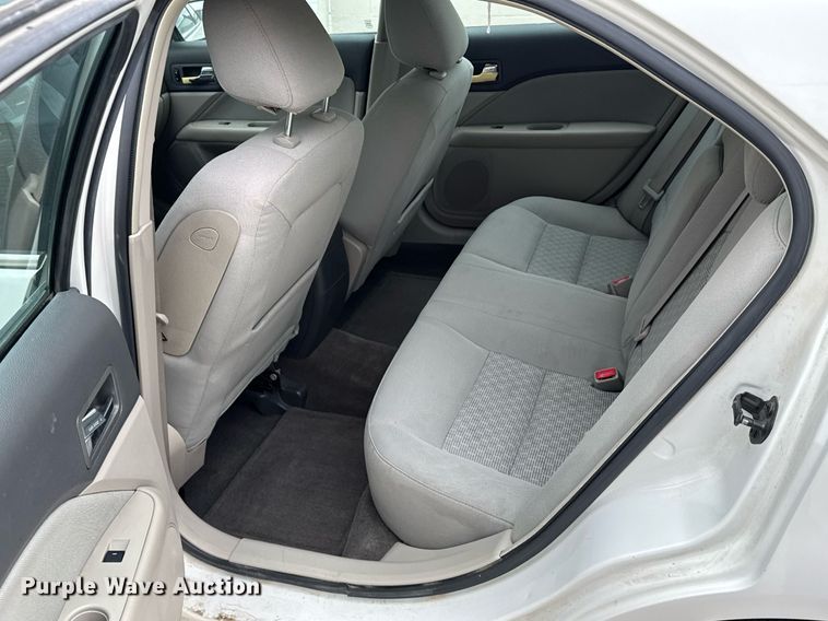image for item EG6403 2010 Ford Fusion SE  